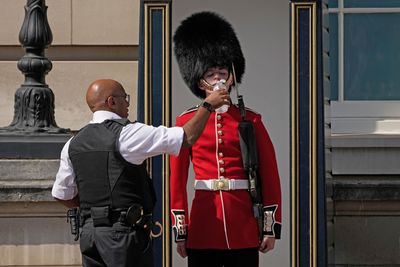 Buckingham Guards Break Tradition To Drink Water